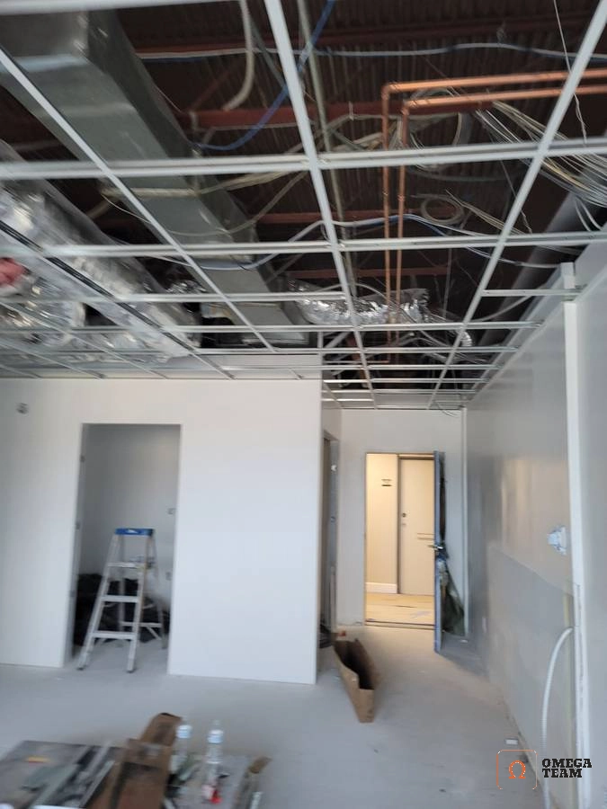 748-OFFICE BUILDING REDONE